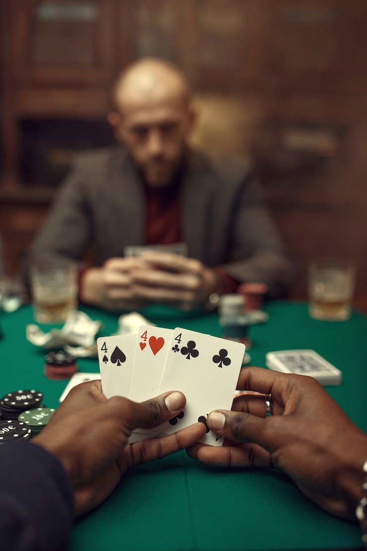 Antarmuka Obrolan Langsung Panel obrolan langsung dengan dealer dan pemain lain